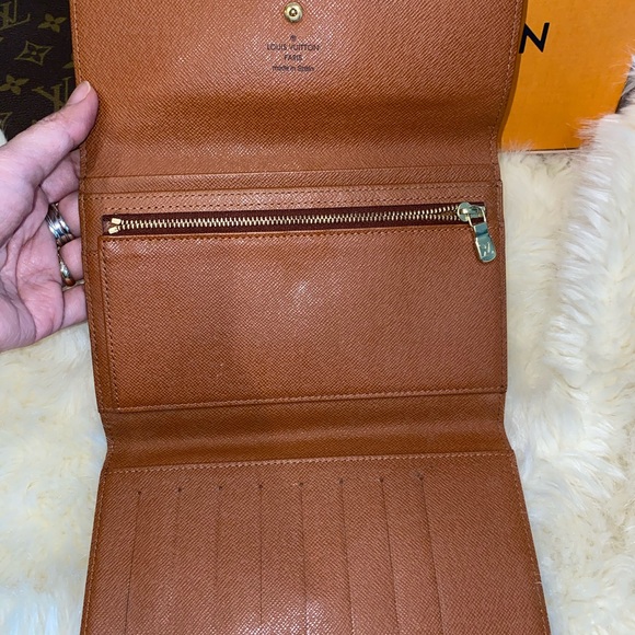 Louis Vuitton wallet large size - Picture 9 of 12